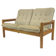 Love Seat by Domino Moebler
